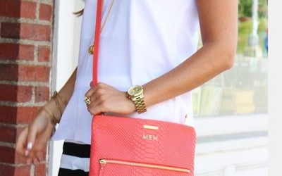 How to wear a small pink handbag