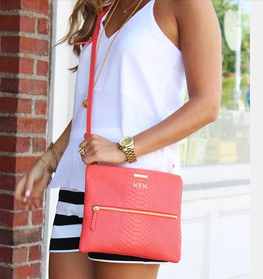 How to wear a small pink handbag